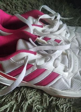 Кросівки жіночі adidas білі з рожевим, розмір 36, довжина устілки 22.5 см