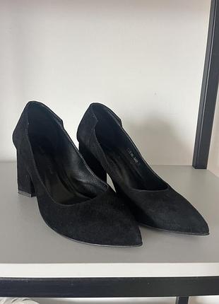 Туфлі жіночі joulie collection чорні замшеві