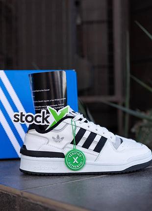 Adidas forum low white black