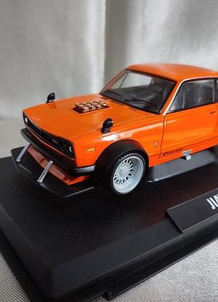 Колекційна металева іграшкова модель nissan skyline gt-r 2000 rocket bunny у масштабі 1:22