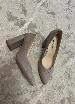 Туфлі жіночі long may shoes бежеві замшеві
