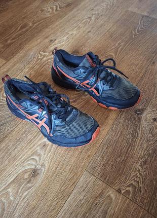 Кросівки asics gel-venture оригінал у відмінному стані.