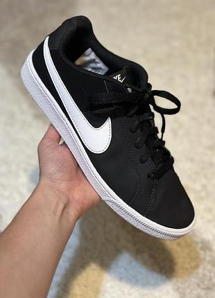 Оригінальні чоловічі кеди nike 40 розмір (25.5 см) б/в