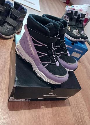 Черевики для дівчаток skechers чорно-фіолетові, розмір 33.5, довжина устілки 22 см