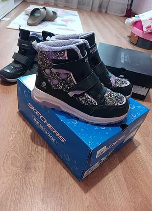 Черевики для дівчинки skechers чорні з фіолетовим, розмір 33.5, довжина устілки 22 см