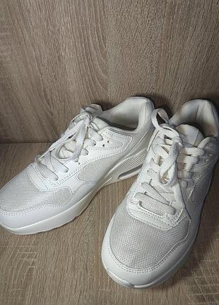 Жіночі білі кросівки 👟