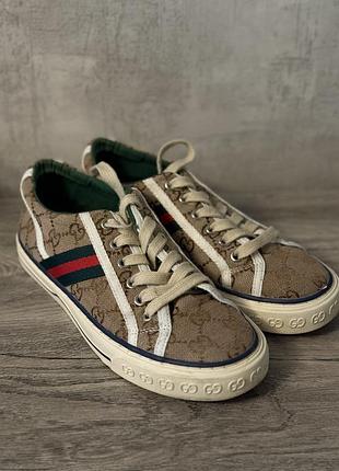 Кеди жіночі gucci з монограмою, бежеві