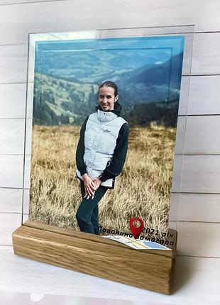 Настольная фотография на акриле с деревянной подставкой (21х15 см)
