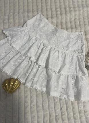 Міні-спідниця жіноча zara біла з воланами та рюшиками🤍🧊