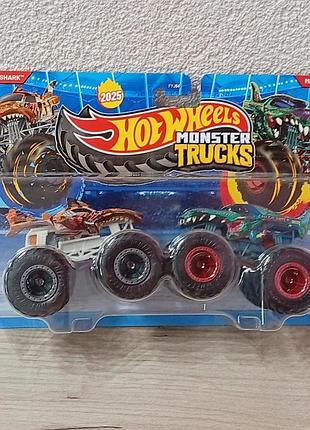 Набір із двох машинок-позашляховиків hot wheels monster trucks бренду mattel