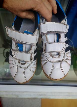 Бутси дитячі adidas футзалки білі з синім 30 розмір 18.7 см устілка