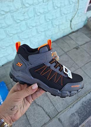 Демисезонные детские ботинки skechers adventure