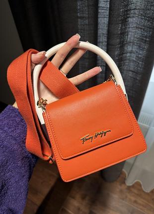 Сумка для жінок tommy hilfiger помаранчева повсякденна