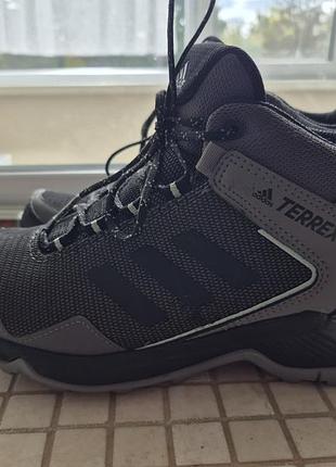 Кросівки  термо adidas terrex  36 розмір