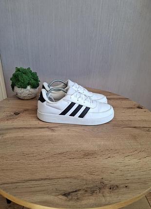 Кросівки жіночі adidas білі 37 розмір, устілка 24 см