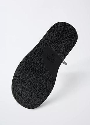 Сріблясті черевики zara 7