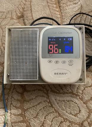 Пульсоксиметр berry