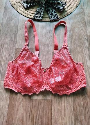 Розкішний мереживний бюстгальтер від французького преміум-бренду 75e empreinte
