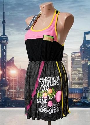 Оригінальне коротке жіноче сукня jean paul gaultier у яскравому стилі 2000-х (y2k). розмір: s  країна виробник італія 
склад: 95% віскоза, 5% еластан