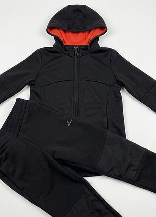 Спортивний костюм для хлопчика decathlon чорний на 5 років