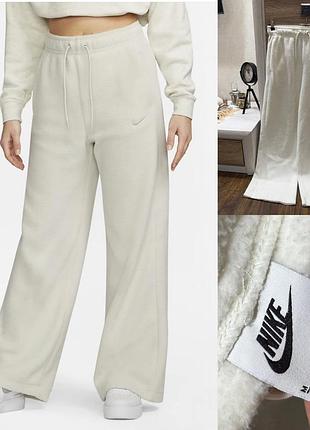Штани від бренду nike