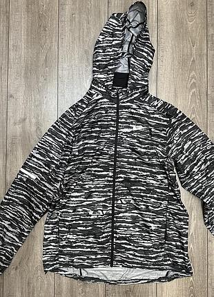 Nike чоловіча вітровка для спорту оригінал