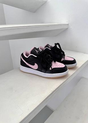 Кросівки жіночі найк nike air jordan retro 1 low