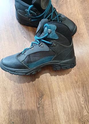 Продам детские ботинки бренда everest 3