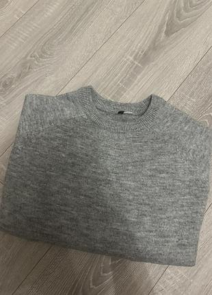 Сірий светр h&m 3
