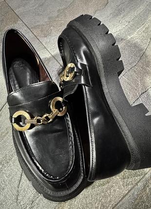 Zara 39 розмір нові лофери