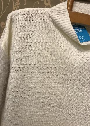 Нереально красивый и стильный брендовый вязаный свитерок.4 фото