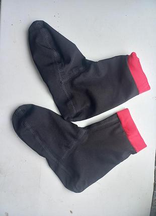 Мембранные водонепроницаемые носки rocky gore-tex, которые разработаны специально для защиты ног от влаги и холода в экстремальных условиях.