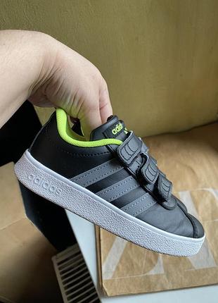Кроссовки adidas 28 размер