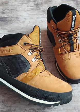 Оригінальні демісезон timberland р37 ;довжина устілки по факту 23.5см без нюансів