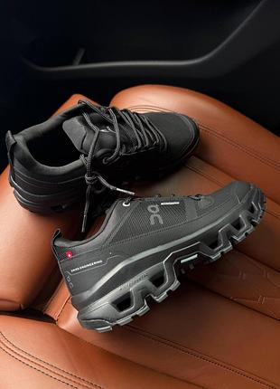 Осенние кроссовки on cloudrock low waterproof black влагозащита