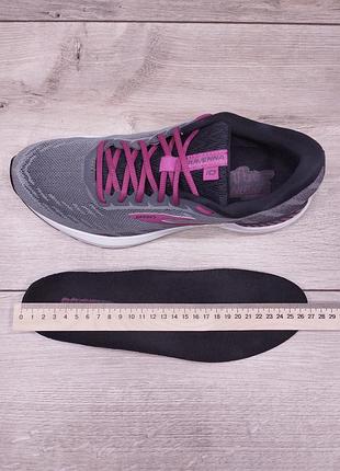 Кроссовки brooks 40.5р 8