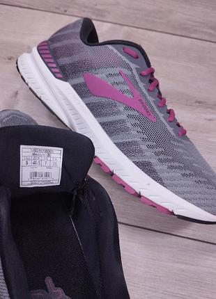 Кроссовки brooks 40.5р 7