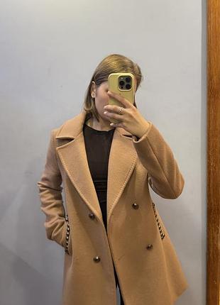 Жіноче двобортне пальто guess бежеве