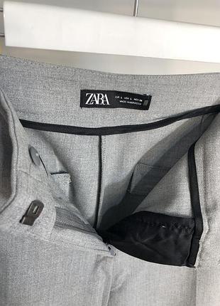 Сірі брюки з розрізами zara 7