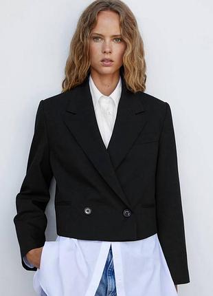 Стильний вкорочений піджак жакет