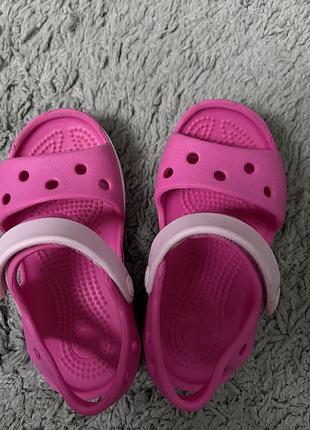 Дииячі босоніжки crocs c8 3