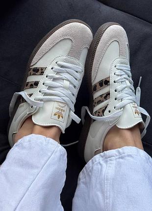 Кросівки жіночі adidas samba leo білі з леопардовим принтом