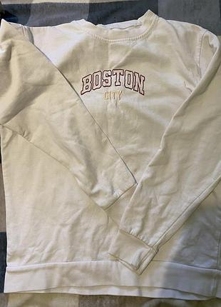 Светр жіночий білий з написом boston city