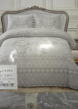 Комплект текстиля от бренда malloory home