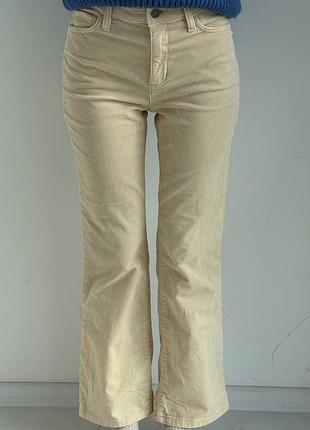 Светлые бежевые джинсы bootcut от mango