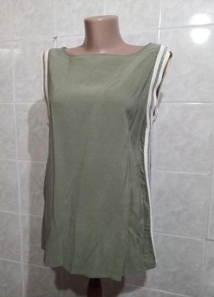 Zara basic - турция. оливковая с контрастными лампасами майка, топ в стиле кэжуал. р. м
