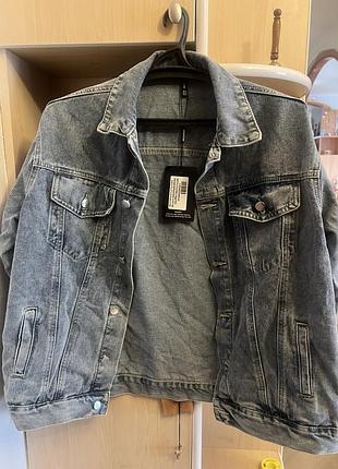 Джинсовая куртка prettylittlething oversized boyfriend denim