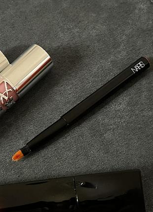 Пензлик для губ nars 4