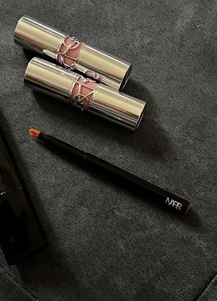 Пензлик для губ nars 3
