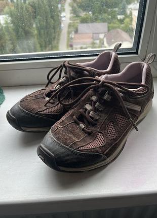Кросівки жіночі спортивні коричневі 37 розмір замшеві